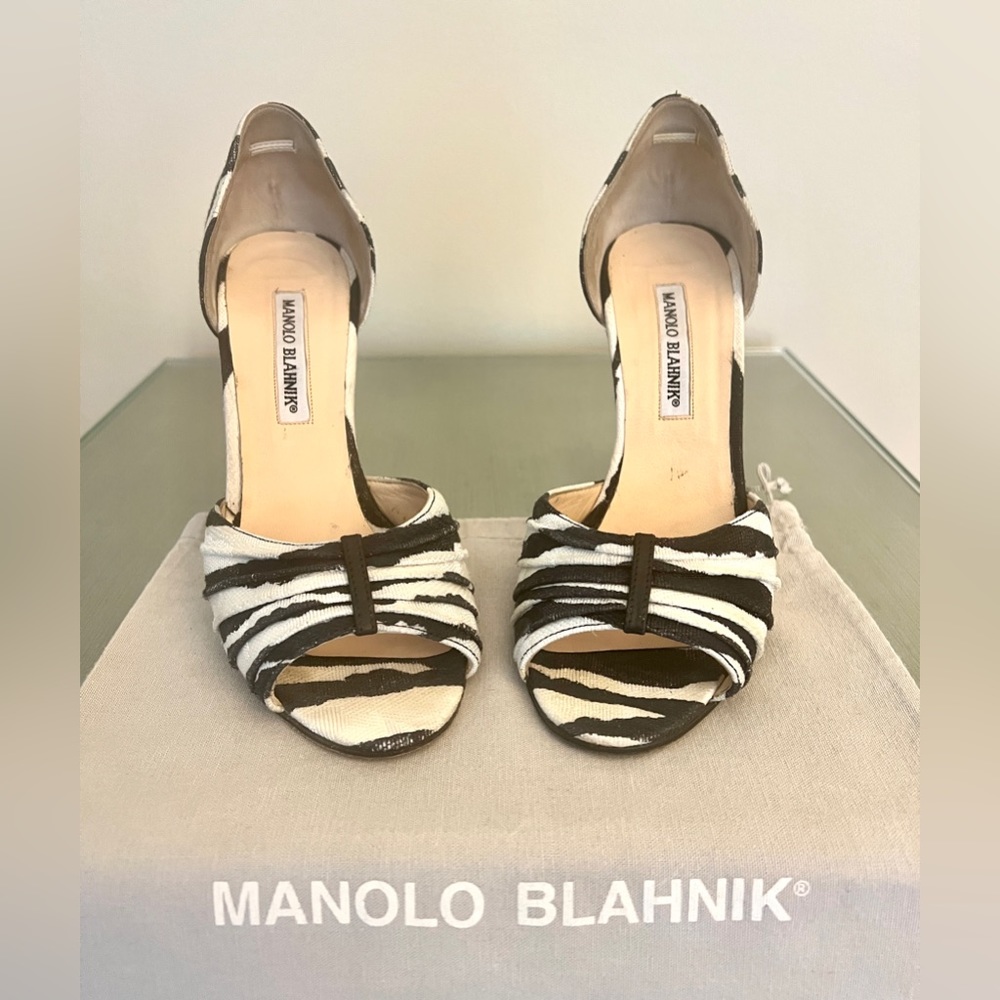 Manolo Blahnik Sedaraby Zebra D’Orsay size 7 (37)